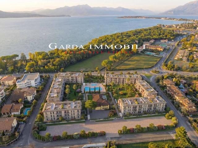 Attico in vendita a Desenzano Del Garda, Lombardia