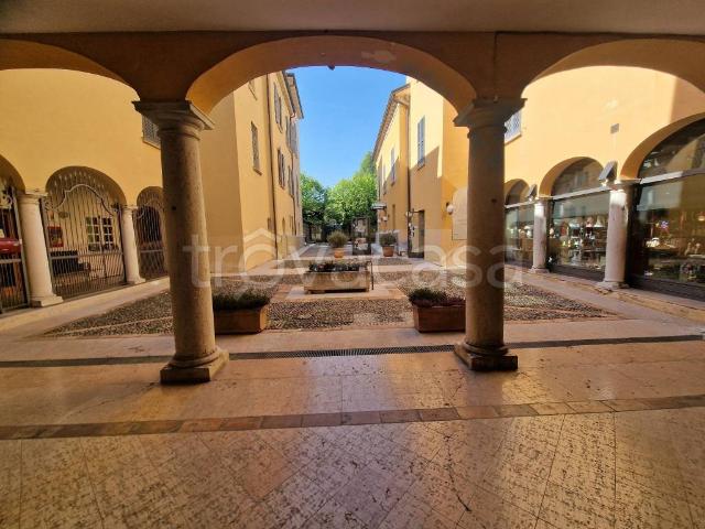 Attico in vendita a Desenzano Del Garda, Lombardia