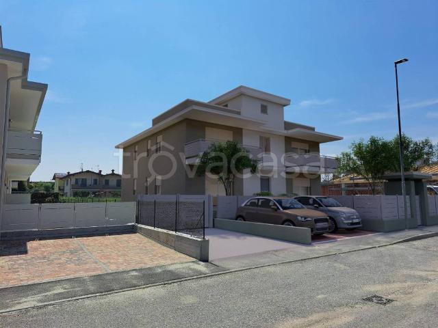 Attico in vendita a Desenzano Del Garda, Lombardia