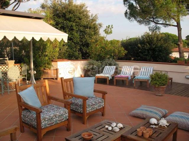 Attico in vendita a Roma Imperiale, Forte Dei Marmi