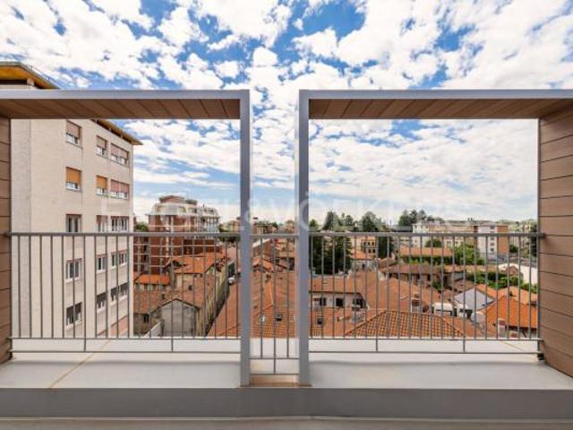 Attico in vendita a Centro, Gallarate
