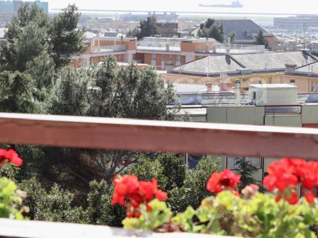 Attico in vendita a Medio Ponente, Serra Riccò