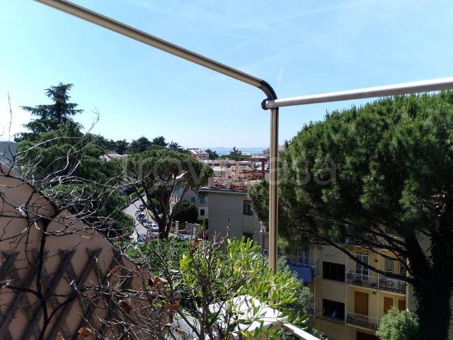 Attico in vendita a Medio Levante, Serra Riccò