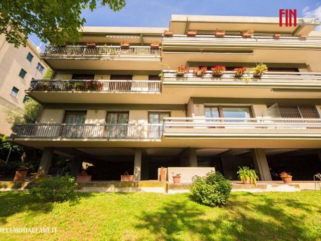 Attico in vendita a Medio Levante, Serra Riccò