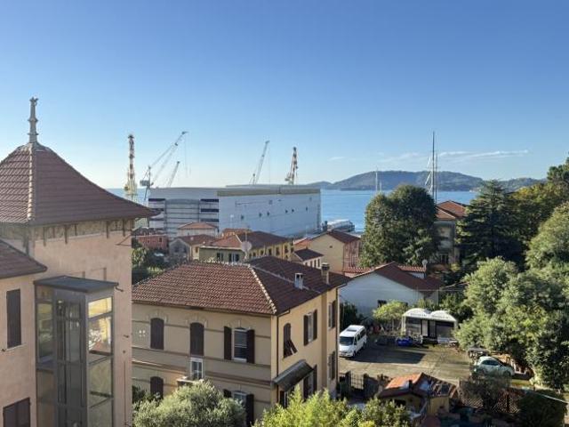 Attico in vendita a La Spezia, Liguria