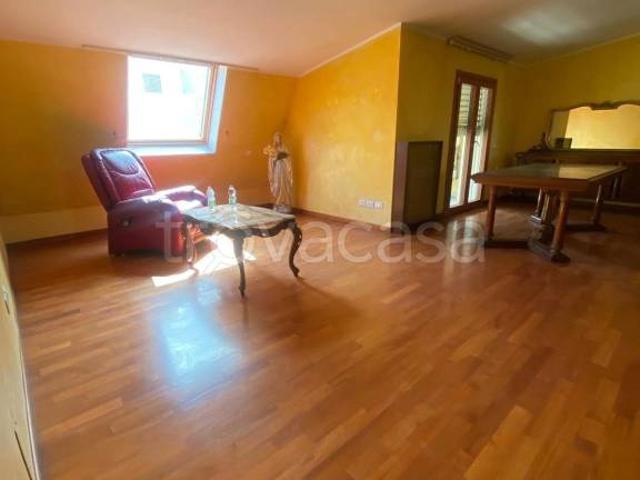 Attico in vendita a Lusciano, Campania