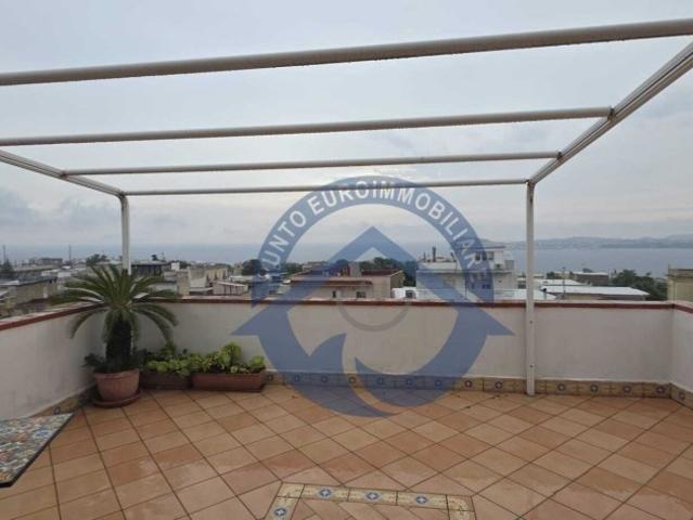 Attico in vendita a Monte Di Procida, Campania