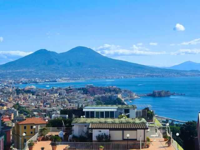 Attico in vendita a Chiaia, Napoli