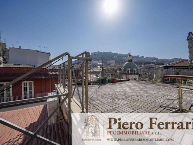 Attico in vendita a Municipalità 2, Campania