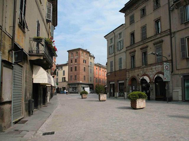 Attico in vendita a Infrangibile, Piacenza