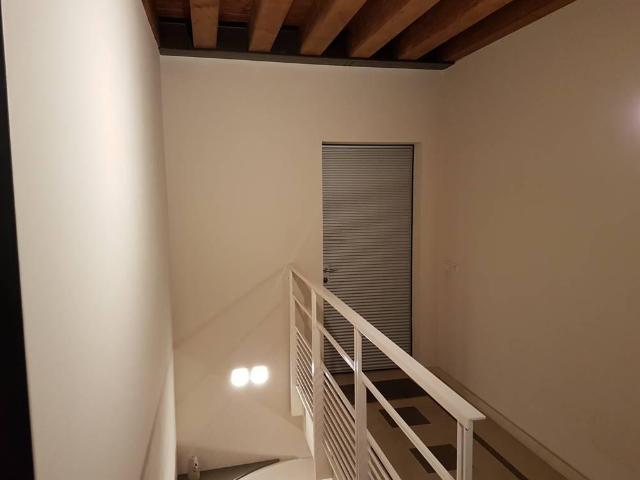 Attico in vendita a Infrangibile, Piacenza