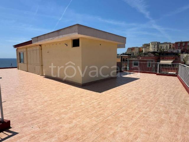 Attico in vendita a Rione Ortodonico, Pozzuoli