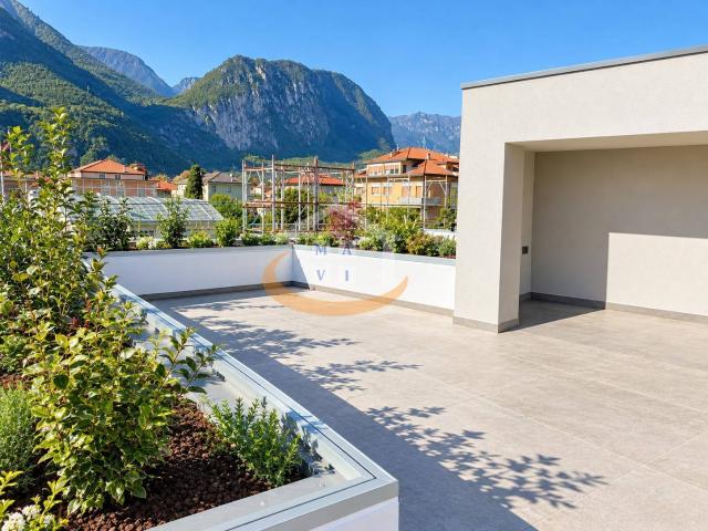 Attico in vendita a Sant'Alessandro, Riva del Garda