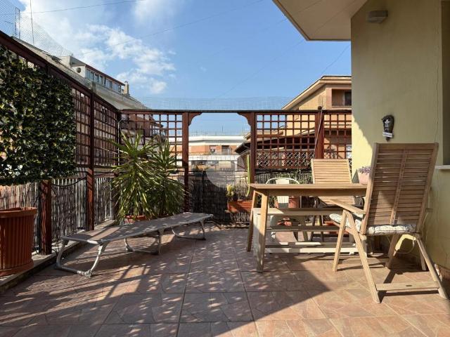 Attico in vendita a Monte Sacro Alto, Roma