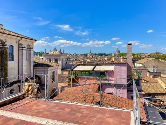 Attico in vendita a Municipio Roma I, Roma Capitale