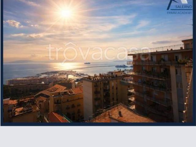 Attico in vendita a Salerno, Campania