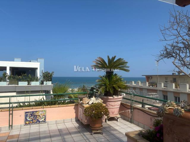 Attico in vendita a Marina di sotto, Marche