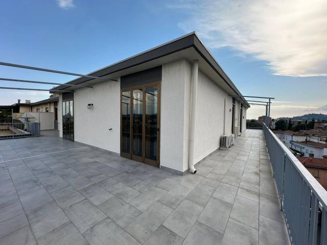 Attico in vendita a Torre Boldone, Lombardia