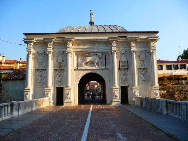 Attico in vendita a Santa Maria del Rovere, Treviso