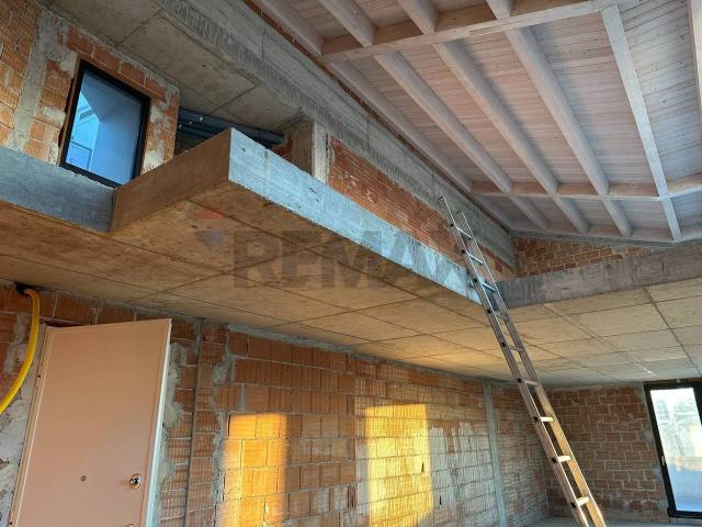 Attico in vendita a Villafranca Di Verona, Veneto