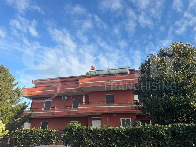 Attico in vendita a Vitulazio, Campania