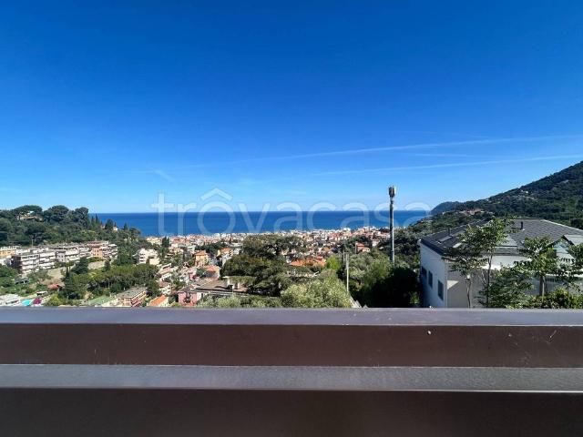 Attico in vendita a Moglio, Alassio