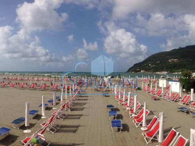 Attico in vendita a Ameglia, Liguria