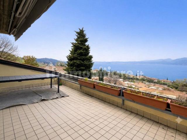 Villa Indipendente in affitto a Torri Del Benaco, Veneto