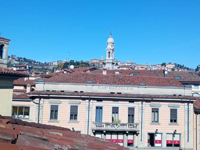 Attico in affitto a Città Alta, Bergamo
