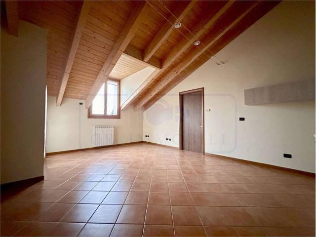 Attico in affitto a Ospiate, Bollate