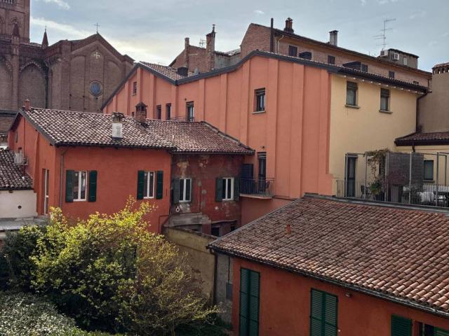 Attico in affitto a Santo Stefano, Bologna