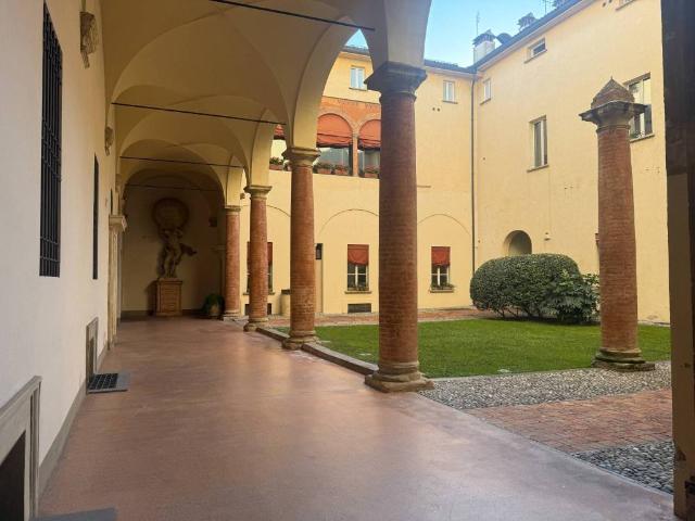 Attico in affitto a Ghetto ebraico, Bologna