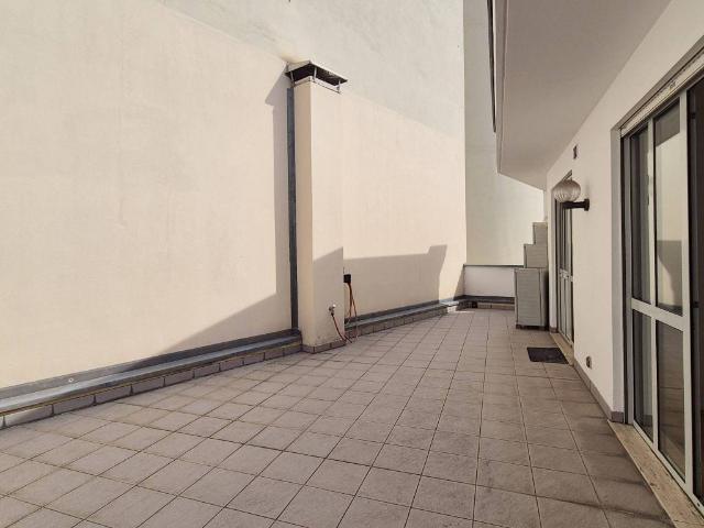 Attico in affitto a Centro-Piani-Rencio - Zentrum-Bozner Boden-Rentsch, Bolzano - Bozen