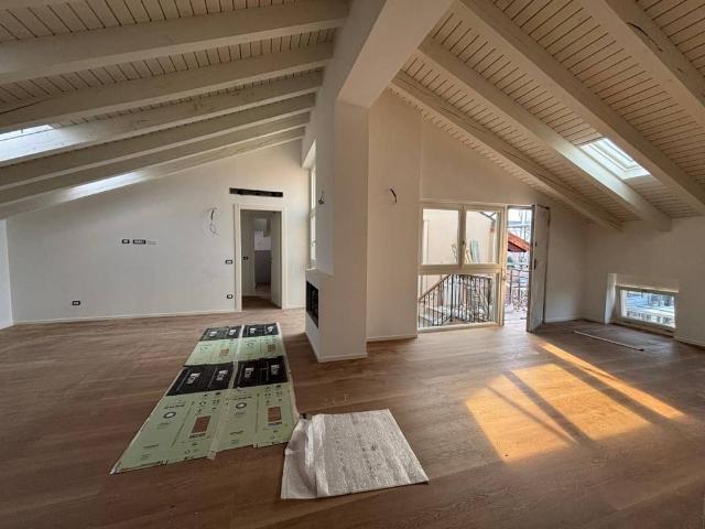 Attico in affitto a San Giuseppe, Busto Arsizio