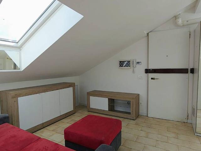 Attico in affitto a Cassina Pertusella, Caronno Pertusella