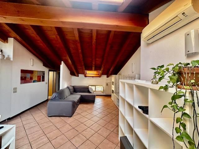 Attico in affitto a Chiari, Brescia