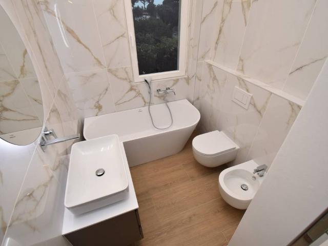 Attico in affitto a Roma Imperiale, Forte Dei Marmi