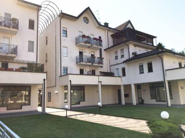 Attico in affitto a Ronchi, Gallarate