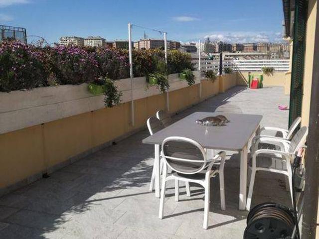 Attico in affitto a Foce, Serra Riccò