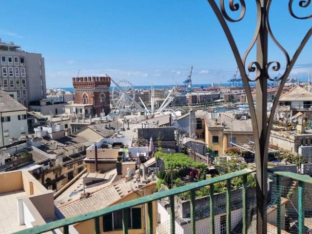 Attico in affitto a Centro Est, Serra Riccò