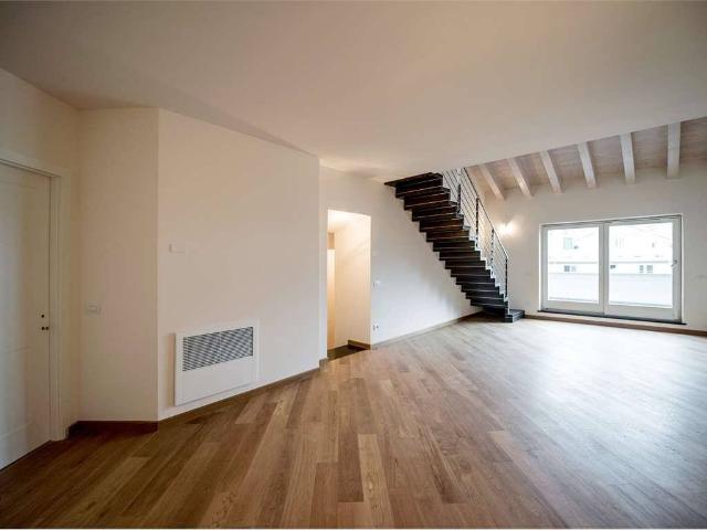 Attico in affitto a Sottoripa, Serra Riccò