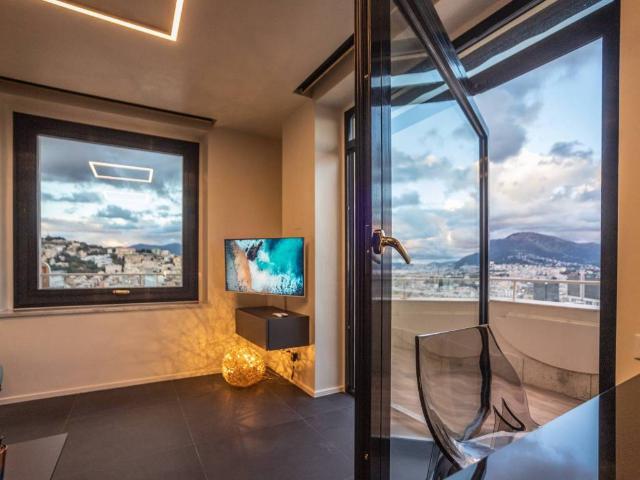 Attico in affitto a Portoria, Serra Riccò