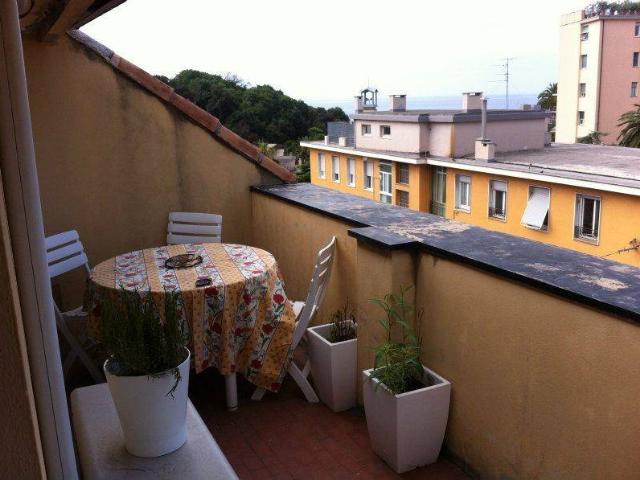 Attico in affitto a Quarto dei Mille, Serra Riccò