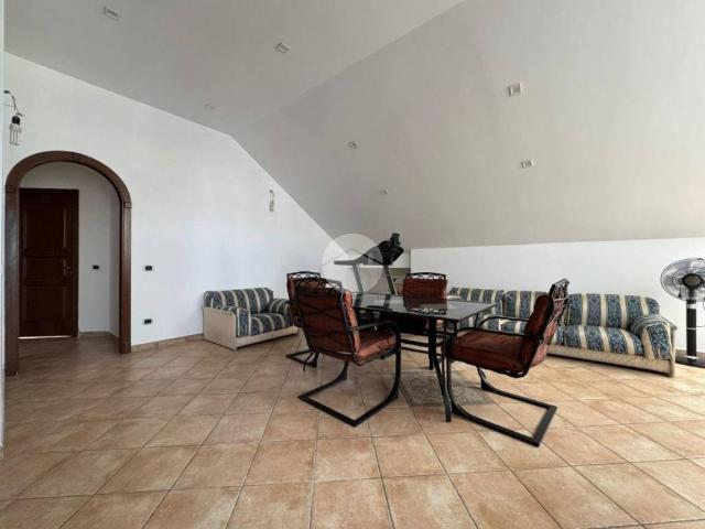 Attico in affitto a Giugliano In Campania, Campania