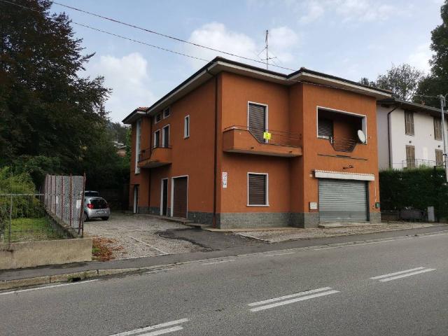 Attico in affitto a Luvinate, Lombardia