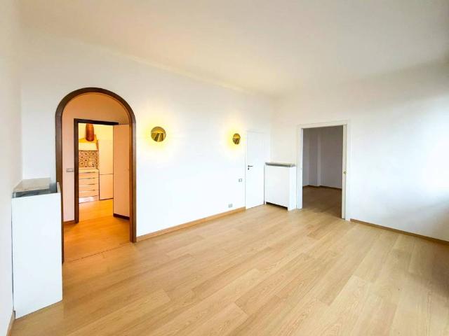 Appartamento in affitto a Centro storico, Milano