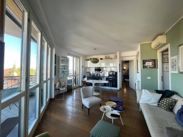 Attico in affitto a Municipio 4, Milano