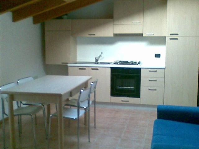 Attico in affitto a Morivione, Milano