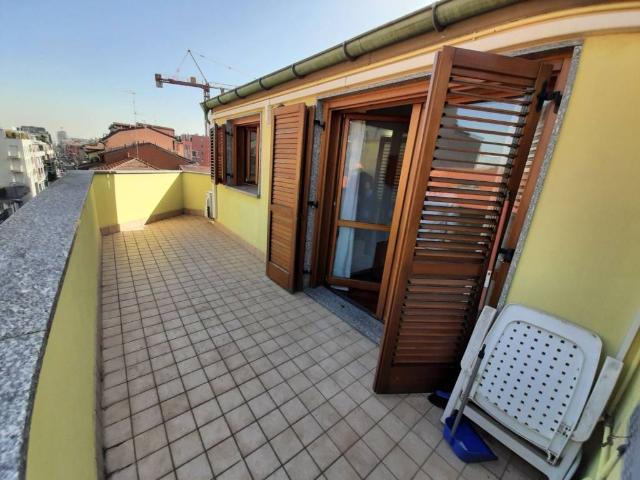 Attico in affitto a Municipio 2, Milano