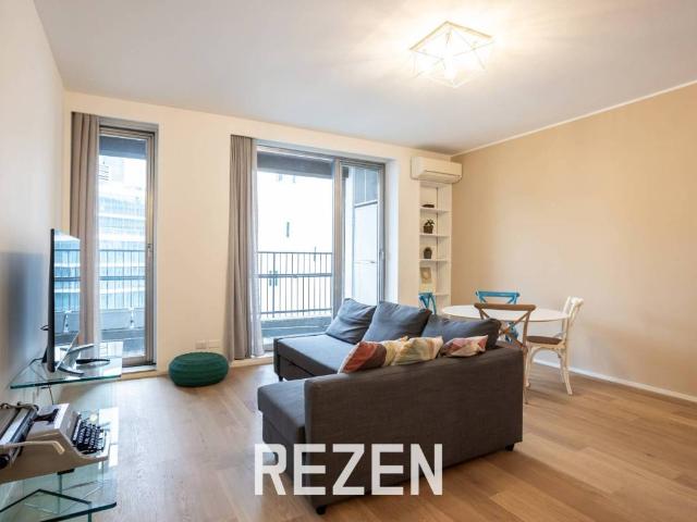 Attico in affitto a Isola, Milano